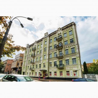 Сдается в аренду большая квартира в историческом центре Киева на ул. Рейтарская