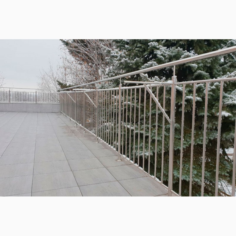 Фото 6. Перила из нержавеющей стали для лестничных площадок, балконов и лоджий