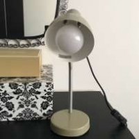 Классная серая настольная лампа (новая) ИКЕА