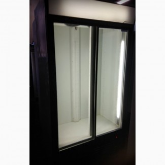 Холодильна вітрина для води б/в справна недорого