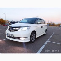 Продаю Honda Elysion 2012 год 2.4 бензин