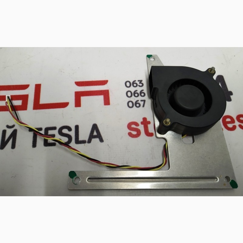 Фото 4. Вентилятор охлаждения платы центрального процессора TEGRA в сборе MCU Tesla