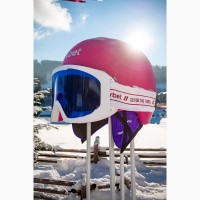 Гигантские горнолыжные шлемы. Объёмные рекламные фигуры из пластика для фотозоны