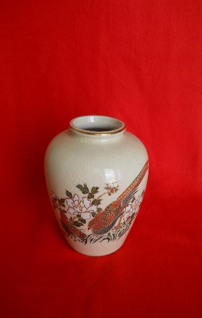 Фото 4. Японская ваза из фарфора
