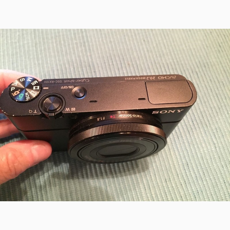 Фото 7. Sony Cyber-shot DSC-RX100 V Цифровой фотоаппарат