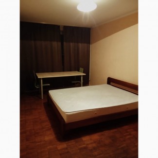 Сдам 1-комнатную квартиру возле метро Черниговская