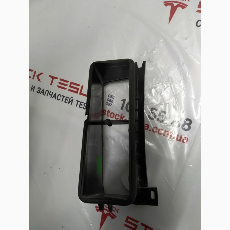 Фото 3. Корпус фильтра кондиционера (передняя насадка) Tesla model S REST, Tesla mo