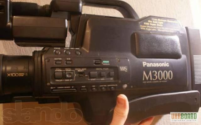 Фото 4. Продам видеокамеру Panasonic M3000