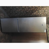 Продам фирменный холодильник Samsung